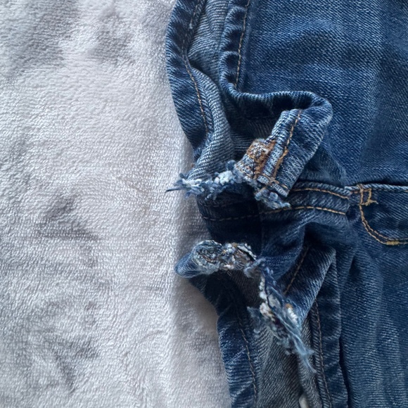 Hollister Jean Shorts - Picture 3 of 4